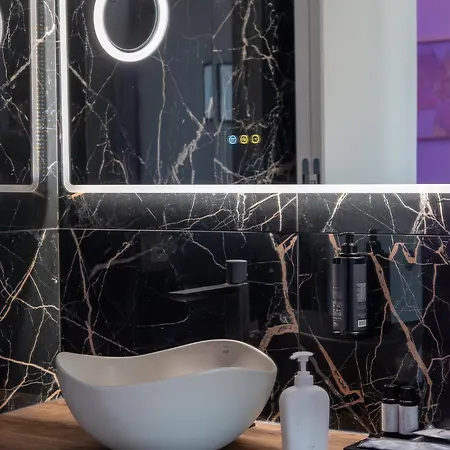 Velaris Luxury & - Self Check In * 볼로냐