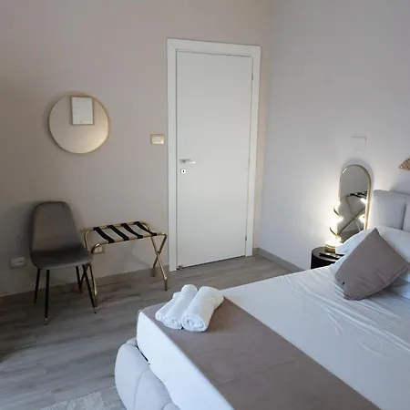 Velaris Luxury & - Self Check In 아파트